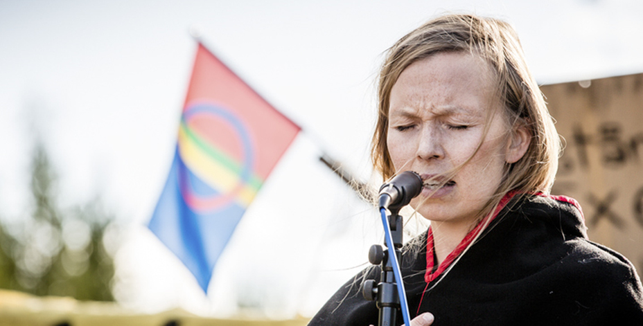 Den samiska artisten Sofia Jannok. Foto: Carl-Johan Utsi.
